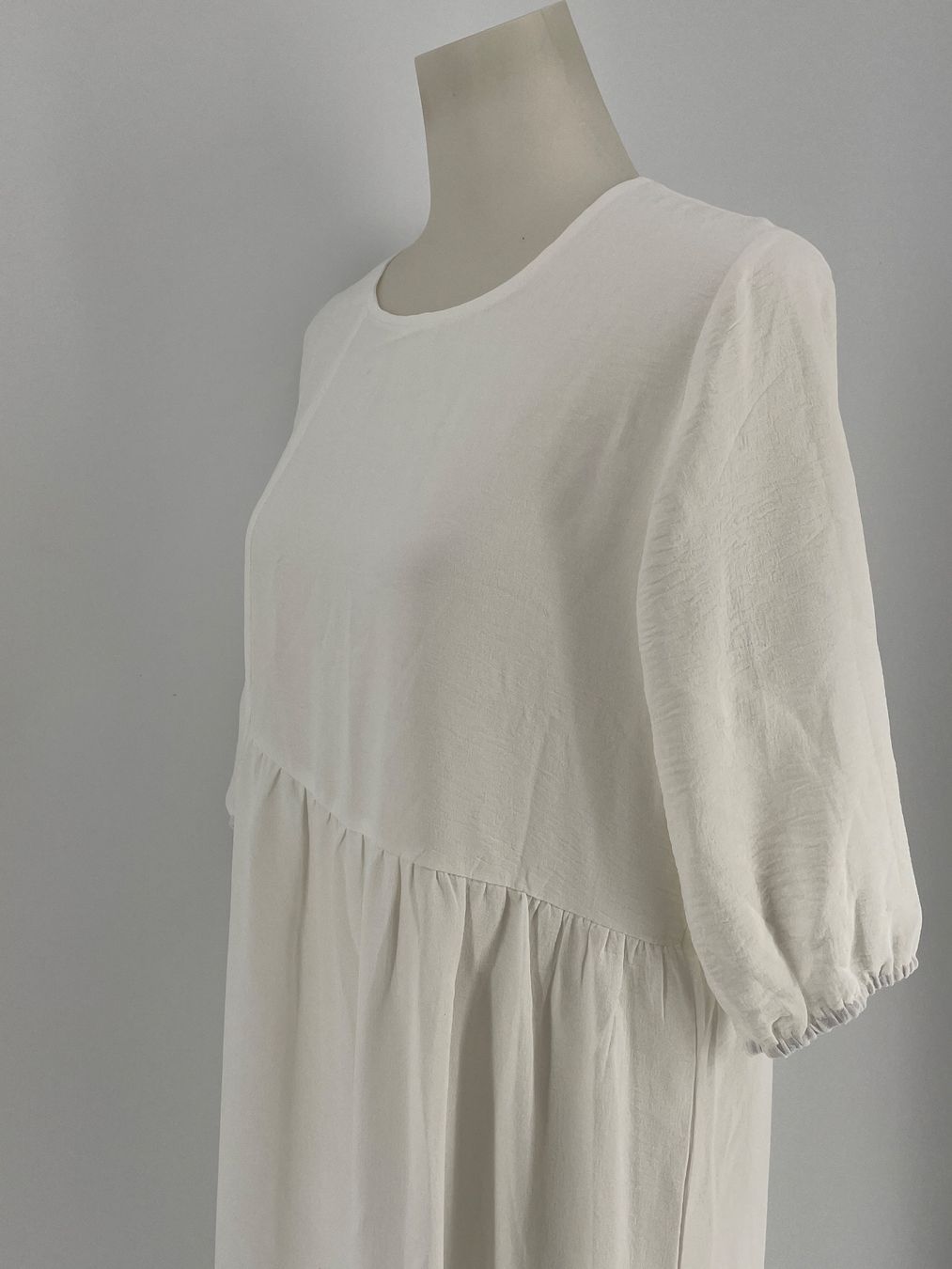 Vestiti: weisses Kleid/ Maxikleid Gr. L – Usato da Auenstein venduto da moin. 2