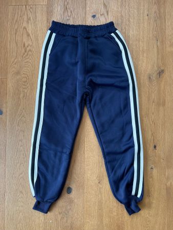 Neue kuschelig warme Trainerhose in Grösse 150