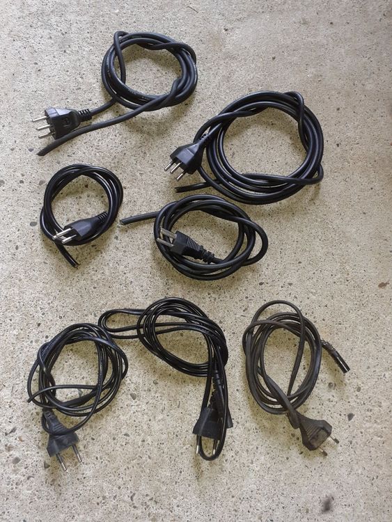 USB-Kabel 3w1 Farbe Weiß - SINSAY - 6446Z-00X
