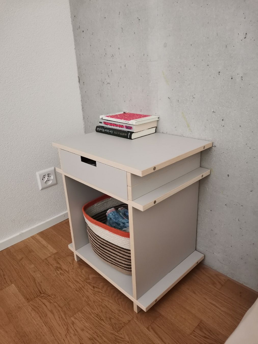 Tables de nuit: Designer Nachttisch Kiyo – D'occasion à Bern par Selinesmola 1