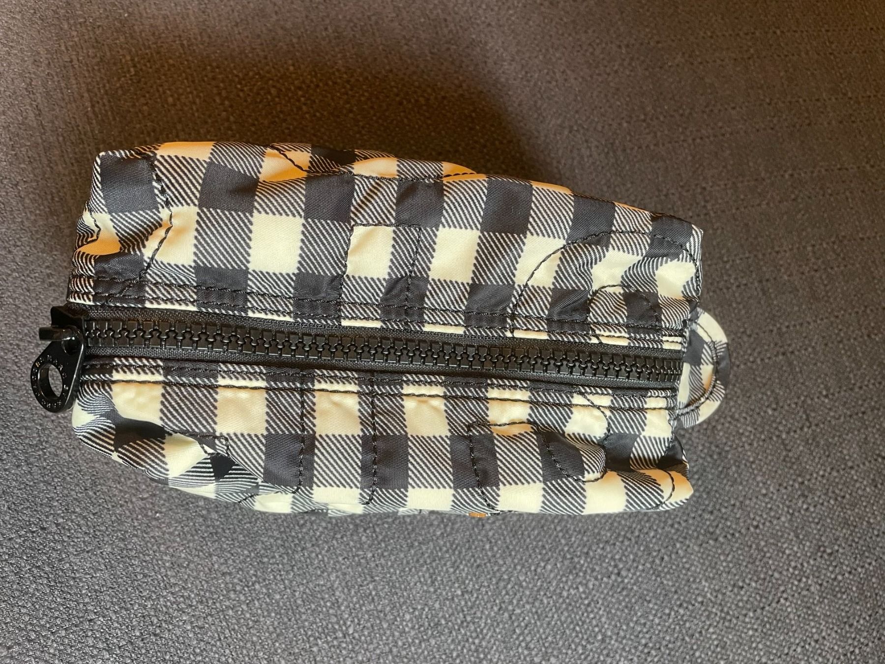 Marc Jacobs Taschen für Damen: Bustina porta oggetti nera e bianca Marc Jacobs – Neu (gemäss Beschreibung) aus Meilen von val_tsv8 5