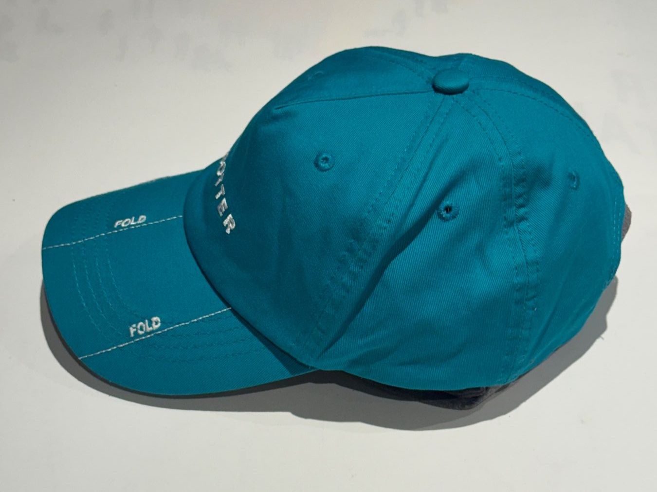 Copricapi, berretti & cappellini: BOTTER SS/22 Fold Label Embroidered Hat/Cap – Usato da Zürich venduto da dav_7hgp