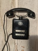 Ancien téléphone murale 