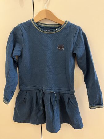 Okaidi Kleid blau mit Katzenmotiv Grösse 116 cm
