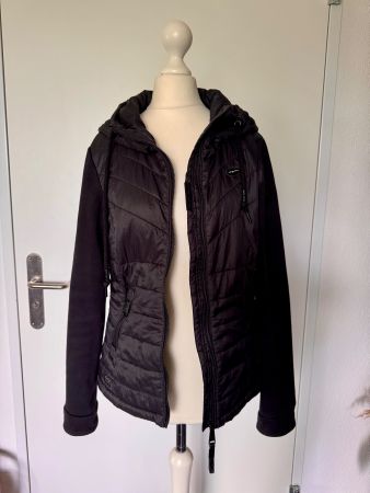 Sehr beueme Übergangsjacke Lucinda von Ragwear in Gr. XS