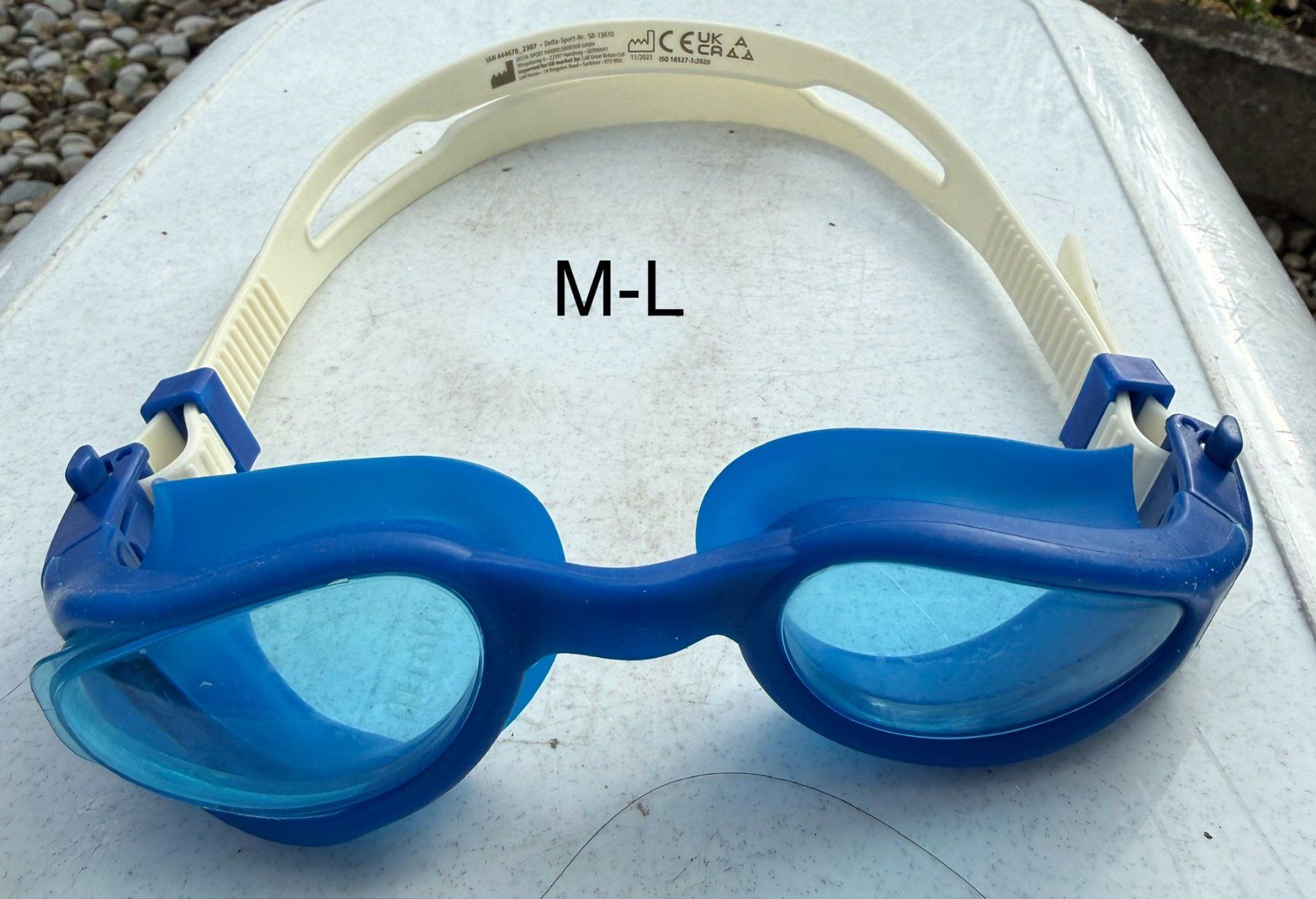 Occhiali & Lenti: Schwimmbrillen – Usato da Flawil venduto da Stella_3 5