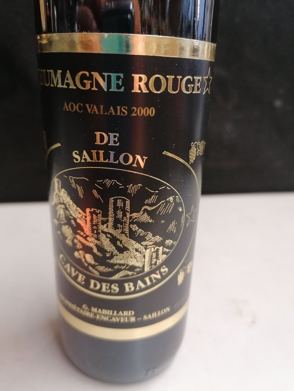 Bevande alcoliche: HUMAGNE ROUGE 2000 – Nuovo (secondo la descrizione) da Genève venduto da Leboucheoreilles 2