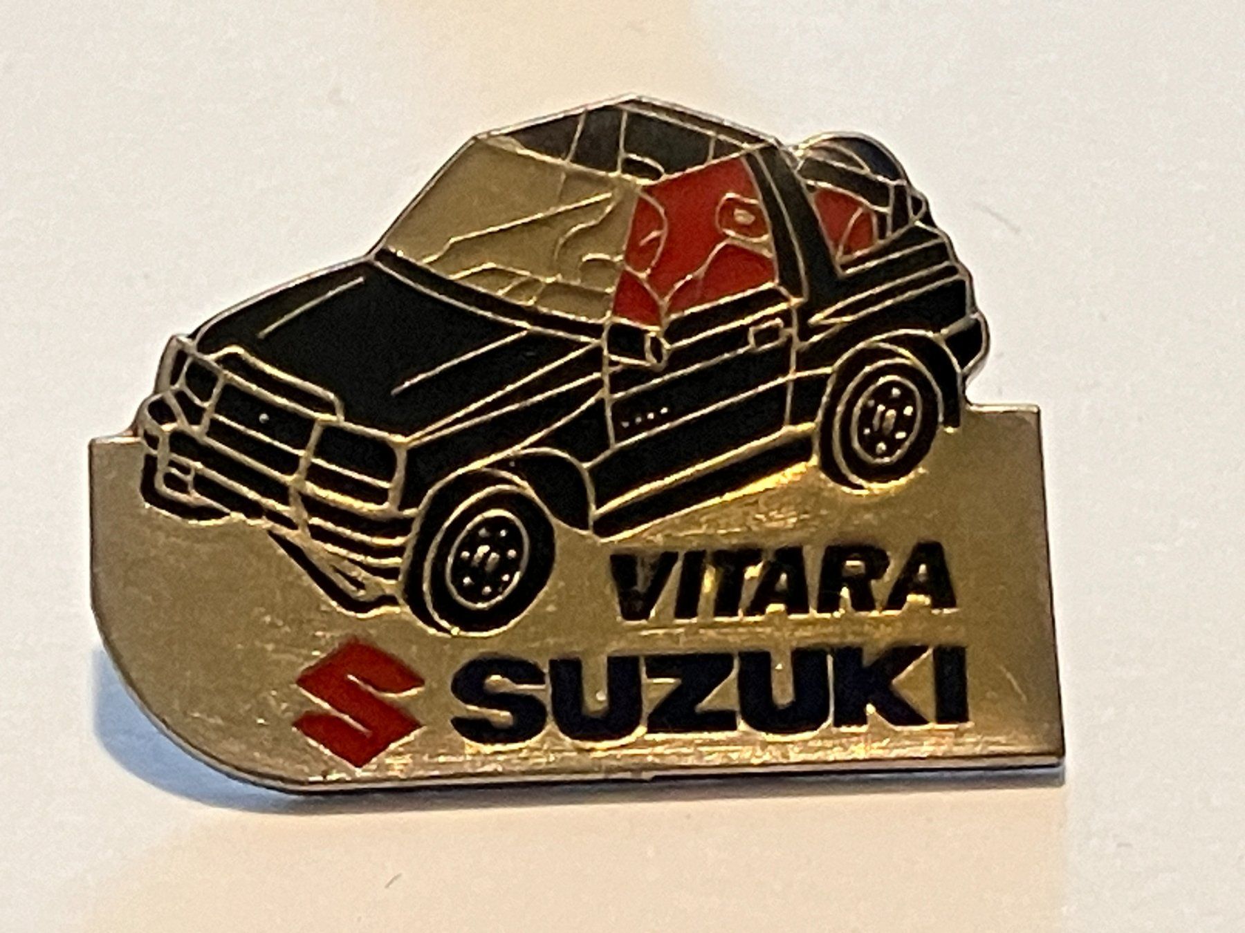 Plaketten & Abzeichen: 1 Pin Suzuki Vitara – Gebraucht aus Basel von djwwpp