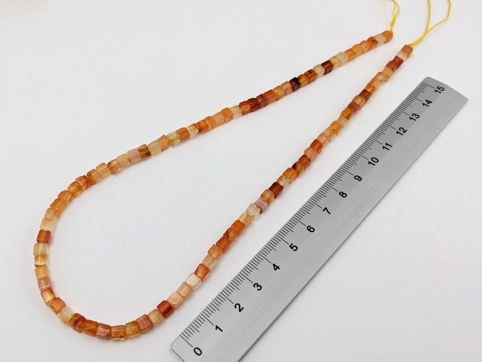 Minerali & Pietre curative: Karneol Würfel Strang 4mm – Nuovo e nell'imballaggio originale da Meilen venduto da GypsyCat 1