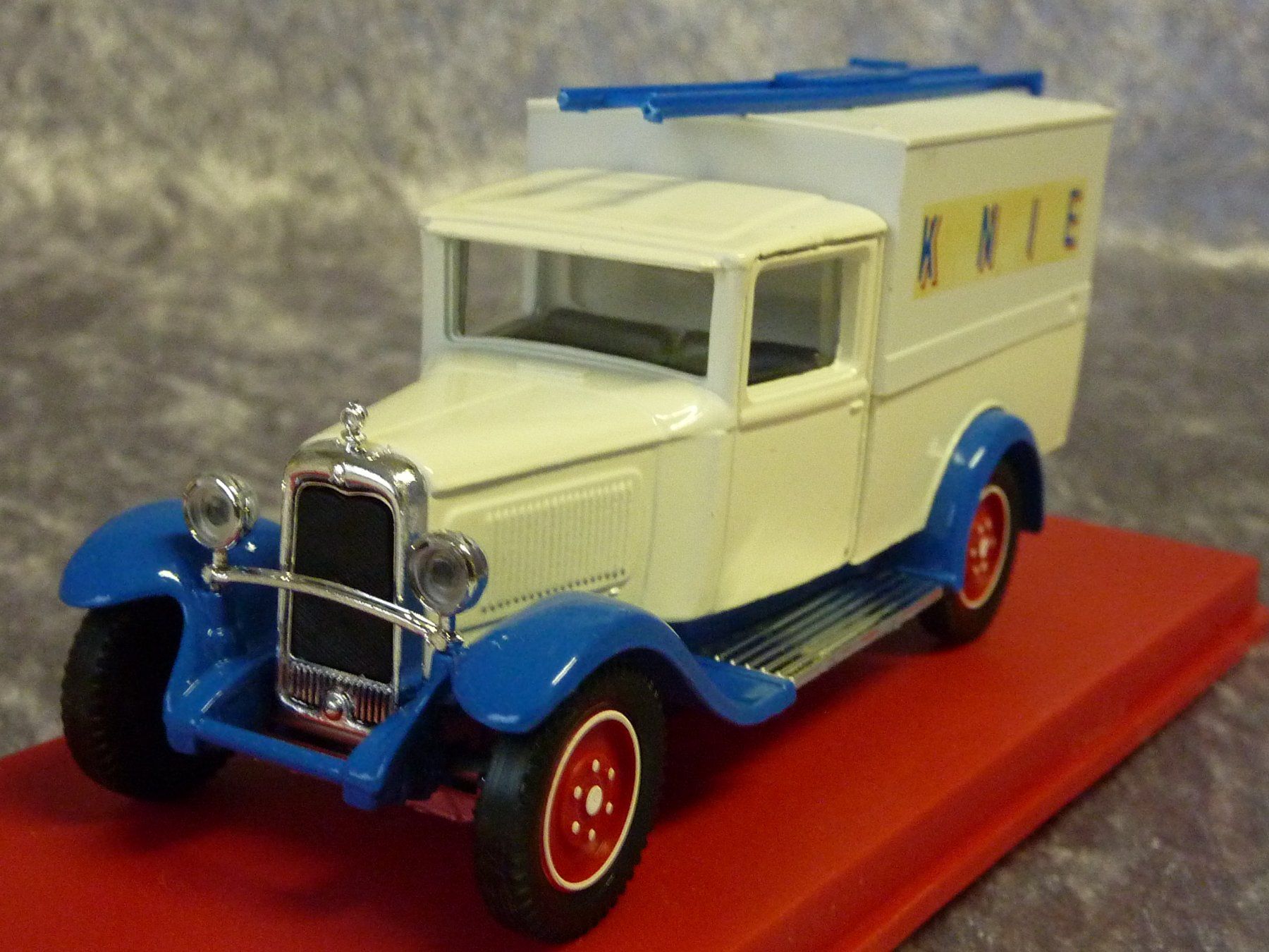 Citroën Modellini d'auto: Citroen C4 Knie 1934 – Nuovo (secondo la descrizione) da Dürrenäsch venduto da modellautos4you 2