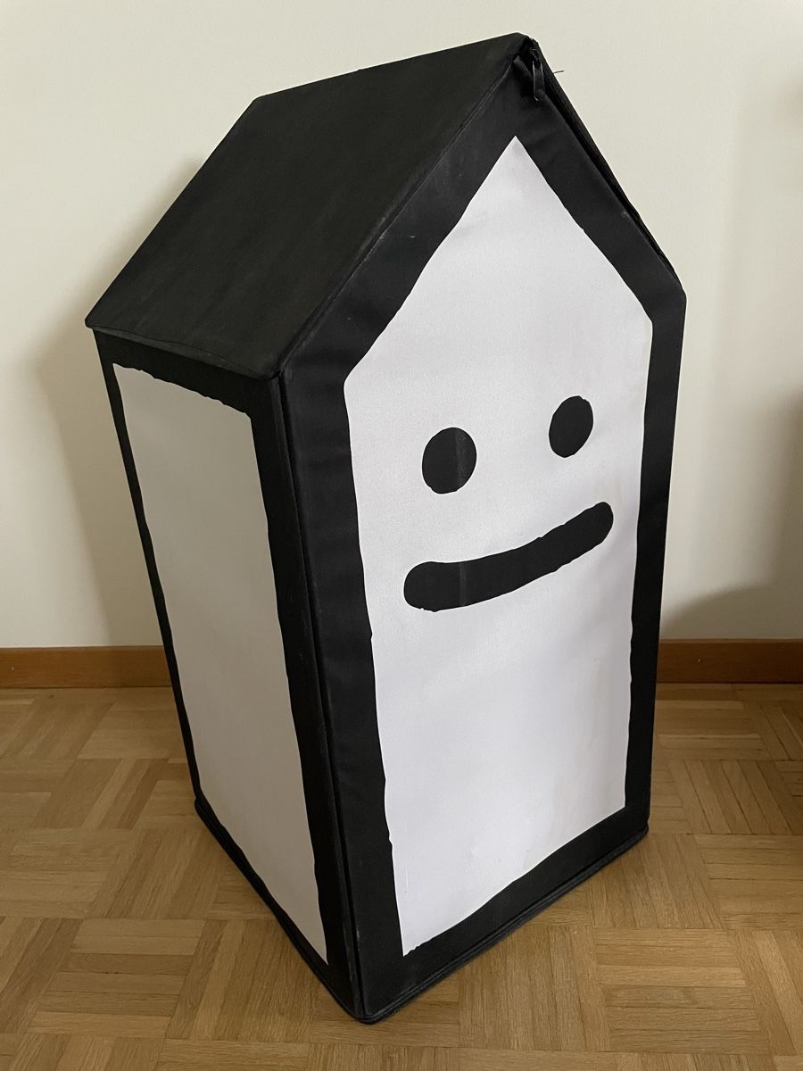 Spielzeuge: Stefan Marx x Lousy Livin Laundry Bracket – Gebraucht aus Basel von aharon.no1