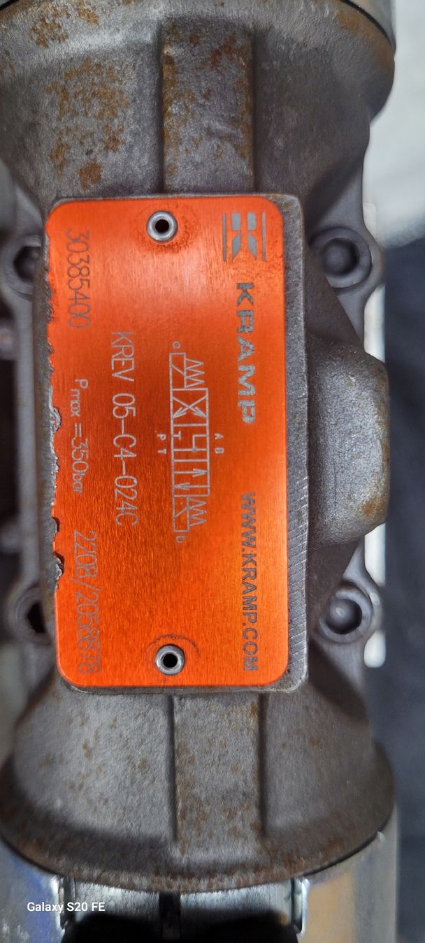 Altro per industria metallurgica: Hydraulikventil/Wegeventil – Nuovo (secondo la descrizione) da Wünnewil venduto da s_s_bgq2 5