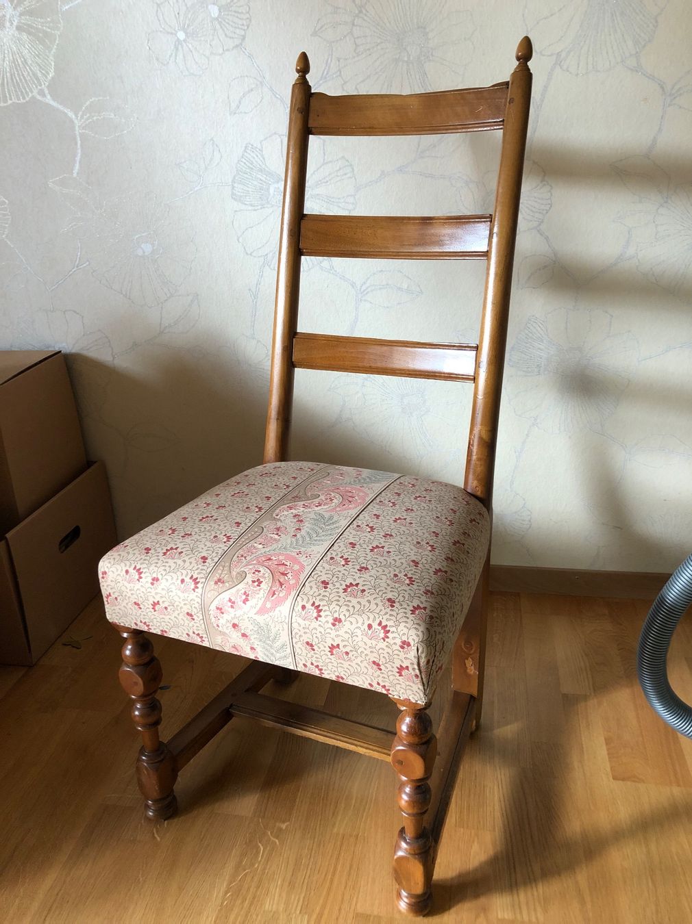 Sedie: Biedermeier Stuhl – Usato da Sternenberg venduto da sylvia.beutler