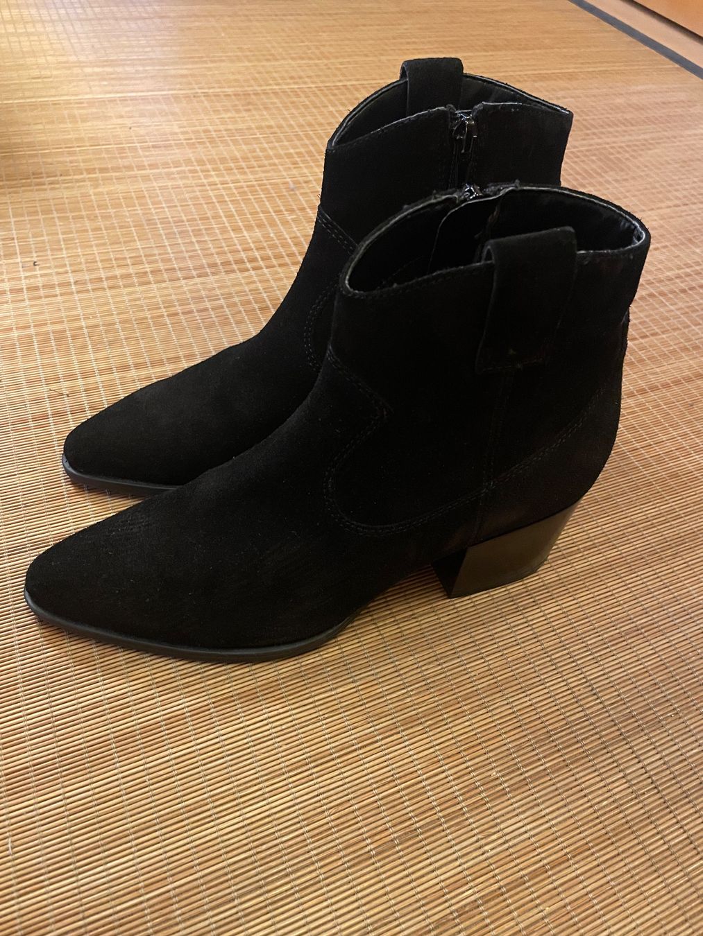 Dune London Scarpe da donna: DUNE Schwarze Wildleder Stiefeletten, Gr 38 – Usato da Zürich venduto da Chr_81