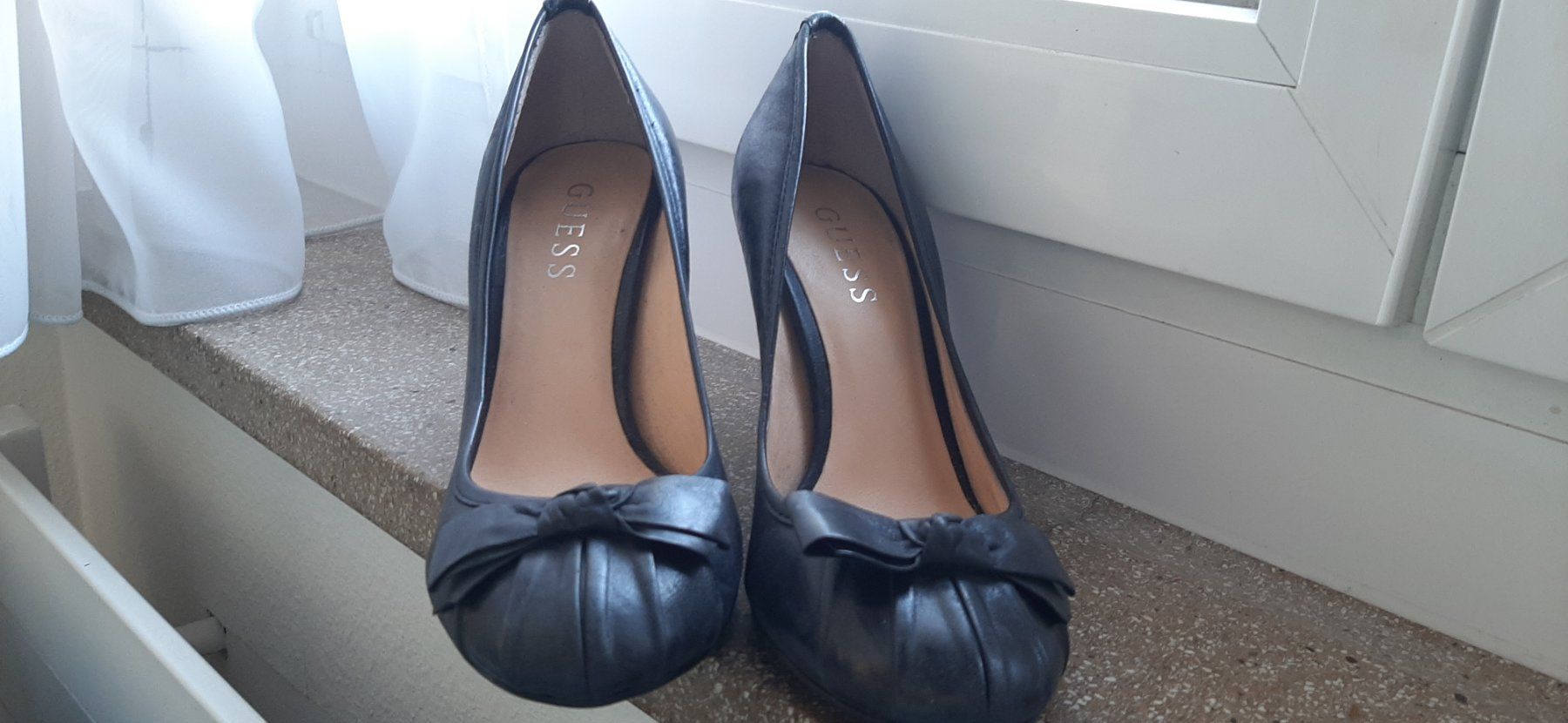Guess Scarpe da donna: Décolleté Guess n.35 nere – Usato da Zürich venduto da Irene000 1