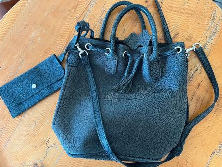 Blaue Lederhandtasche