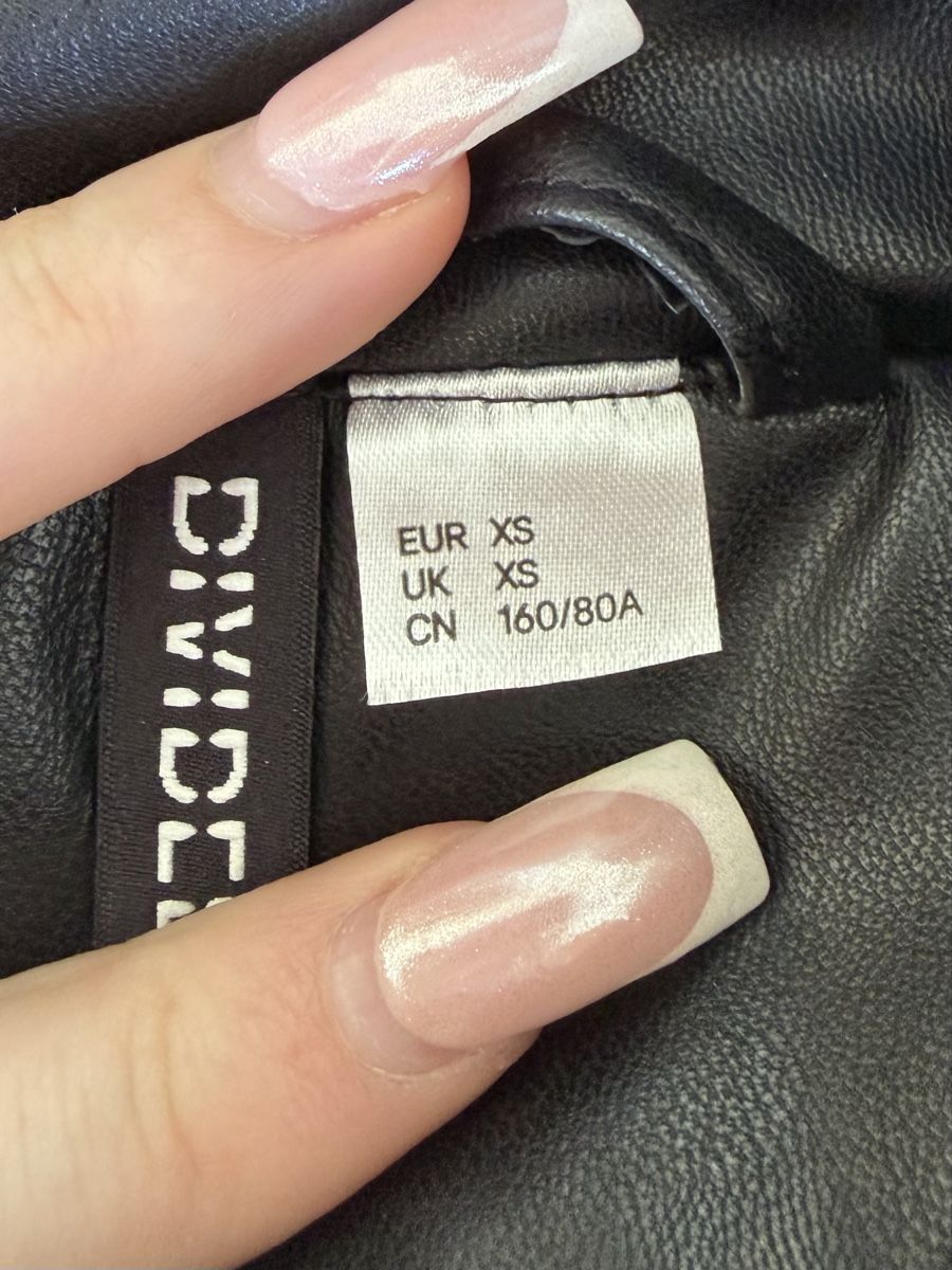 H&M Jacken: Jacke schwarz – Neu (gemäss Beschreibung) aus Frümsen von laura002 2