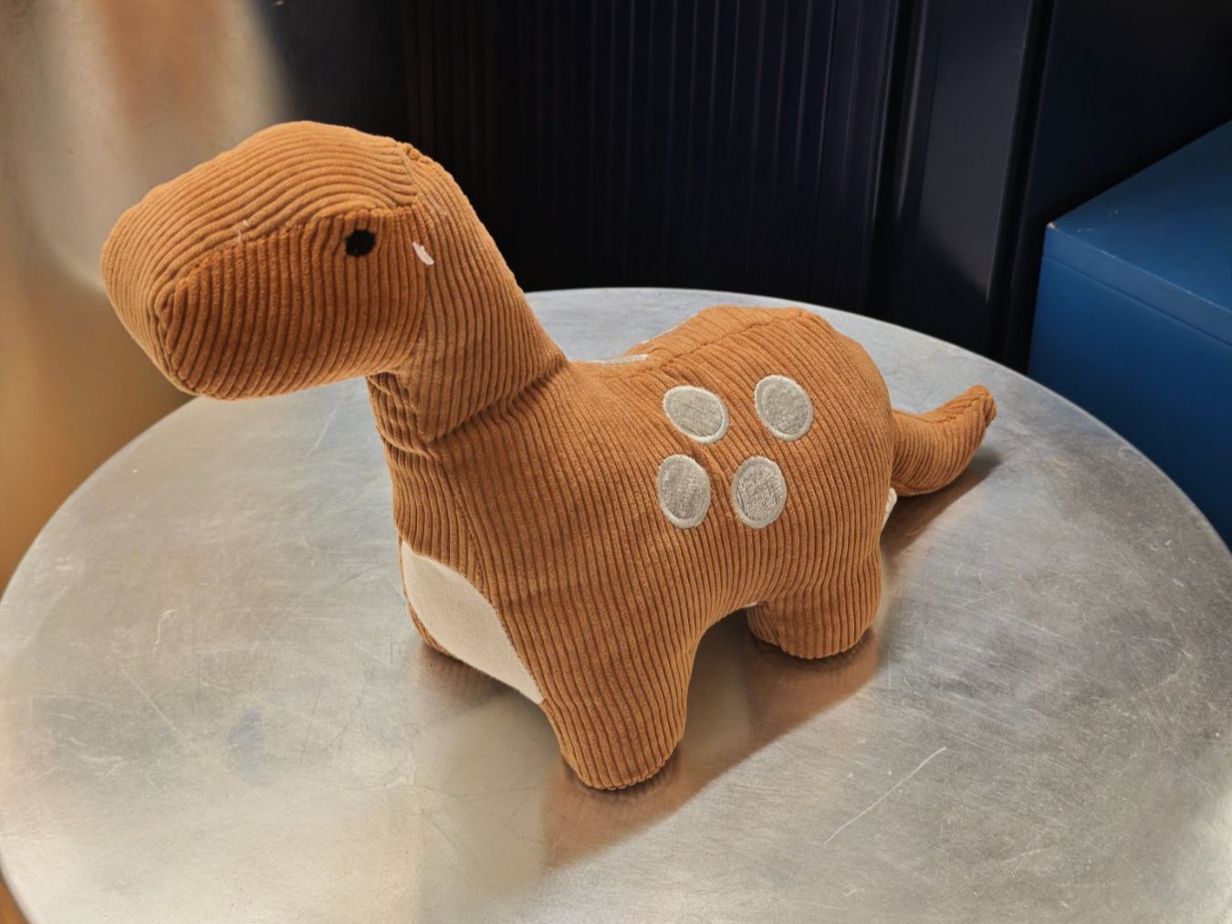 Statuette: Türstopper Dino (Nugget Look) – Nuovo e nell'imballaggio originale da Schaffhausen venduto da AtelierPudesco 1