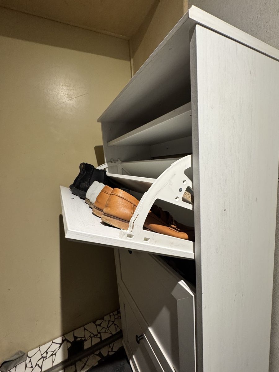 Ikea Armadi: IKEA Schuhschrank mit 3 Kippfächern – Usato da Brienz BE venduto da joe_t96j 2