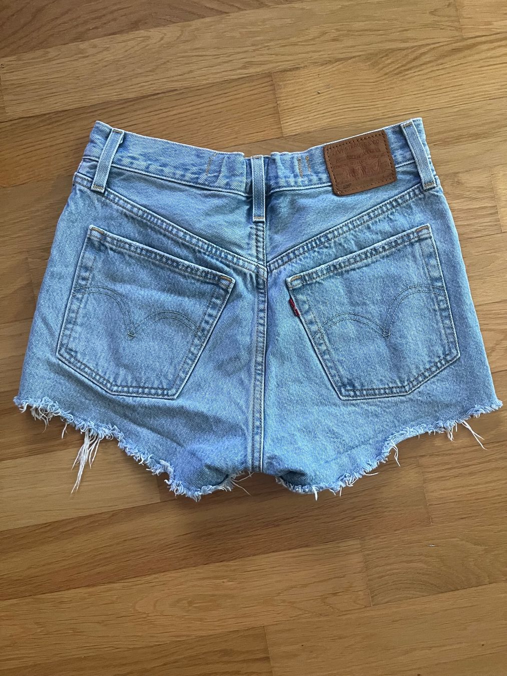 Levi's Pantaloni: Levi's 501 Shorts W26 – Usato da Frauenfeld venduto da heyLani 1