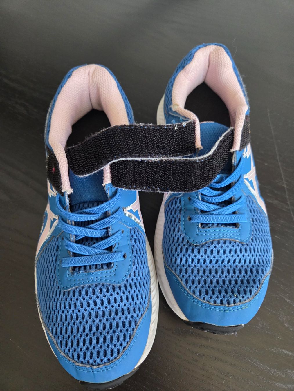 Asics Scarpe per ragazze: Asics Turnschuhe Gr. 33.5 – Usato da Bülach venduto da Goldfishli 2