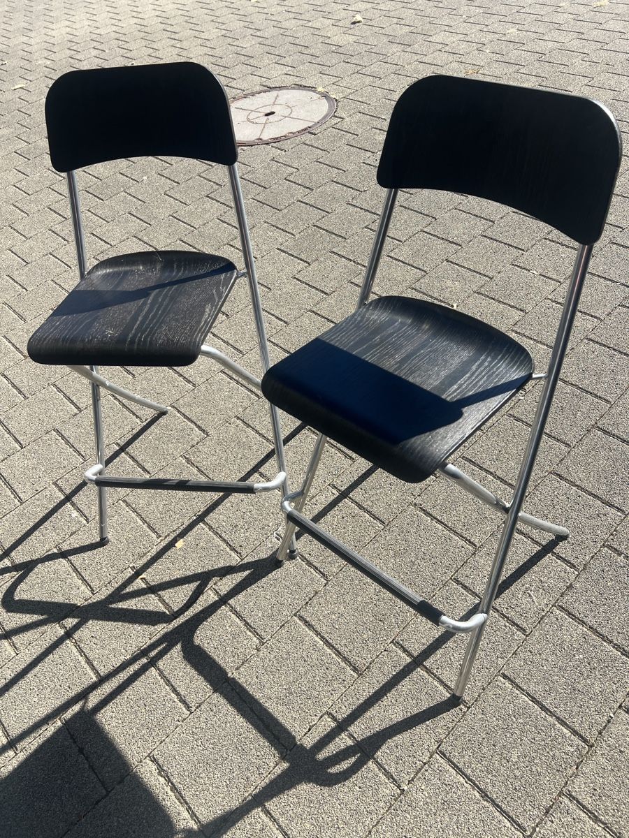 Ikea Chaises: 2 Barhocker Klappstühle IKEA schwarz – D'occasion à Wohlenschwil par SmokyAnnie