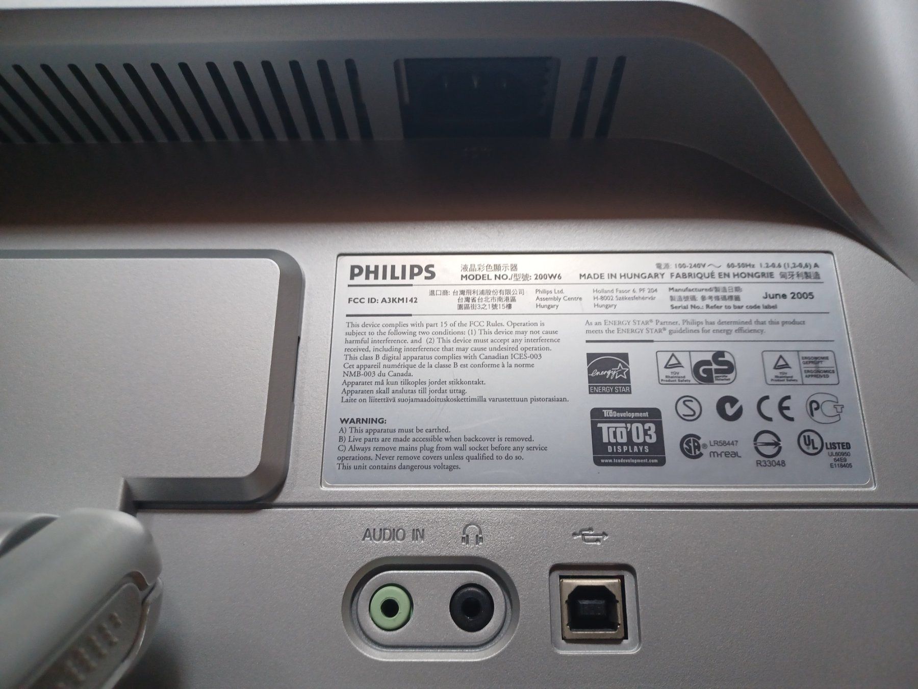 Philips Monitore: Philips Monitor 200W6 – Gebraucht aus Basel von zuessi63 1