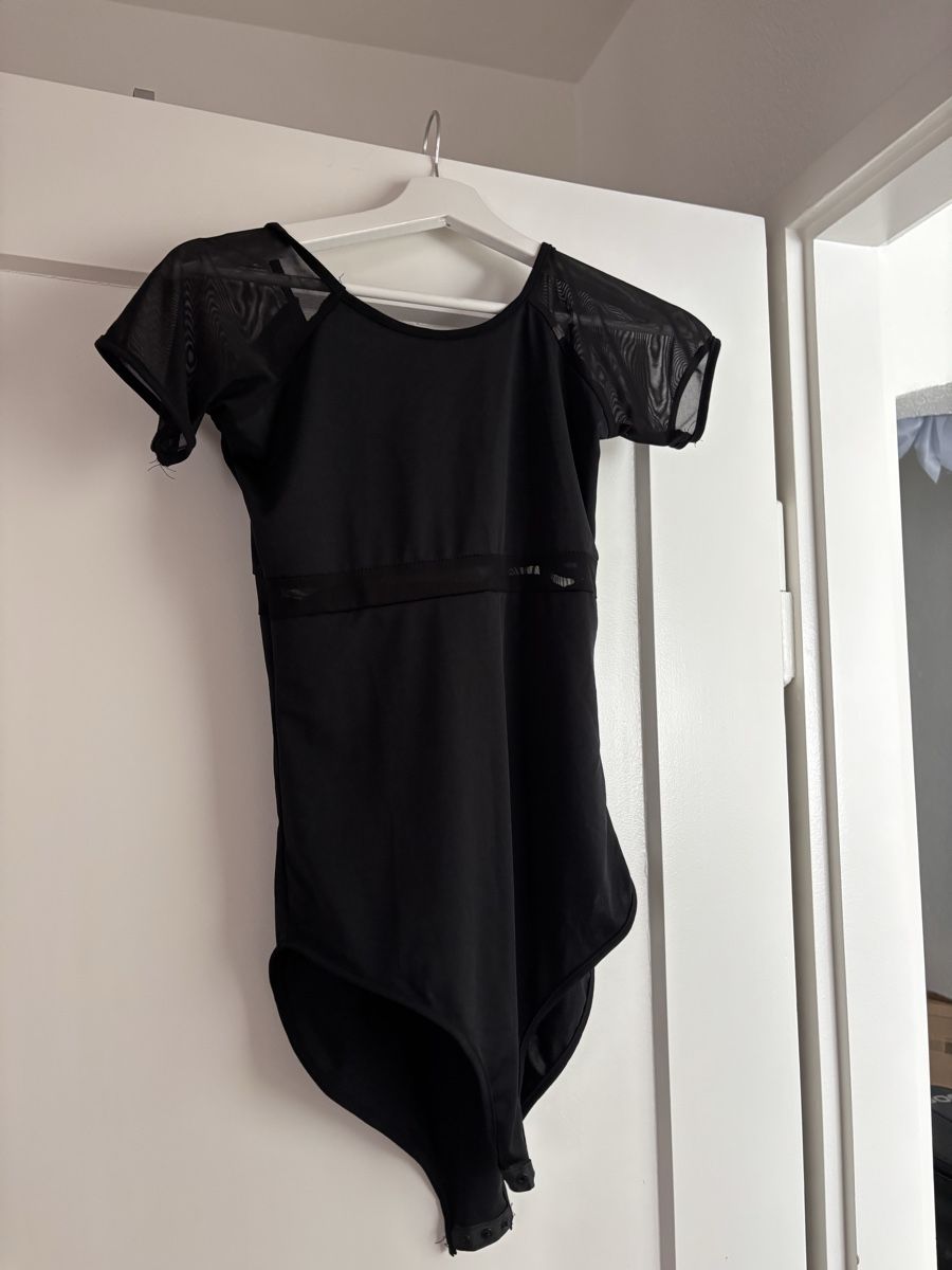 Top: Black body – Nuovo (secondo la descrizione) da Zug venduto da and_tl9y 2