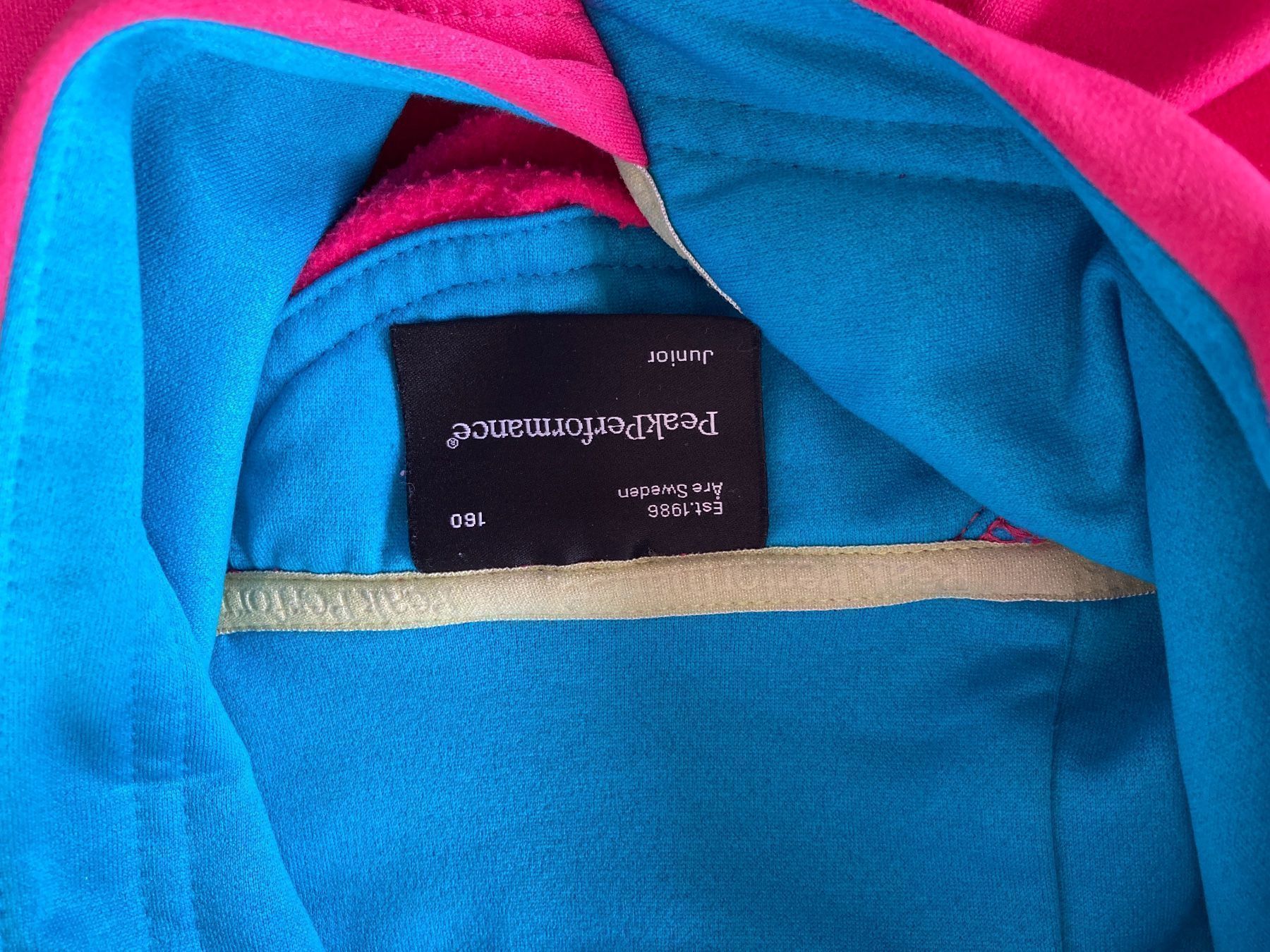 Peak Performance Maglioni & Felpe: Peak Performance Junior Hoodie - 152 158 – Usato da Büetigen venduto da Jabo 2