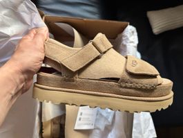 *Neu* UGG Goldenstar Sandalen NP 139-