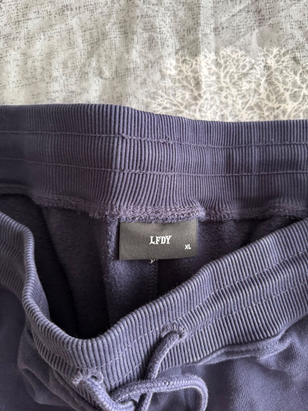 Live Fast Die Young Pantaloni: LFDY Trainerhose – Nuovo (secondo la descrizione) da Lengnau AG venduto da Liirim 1