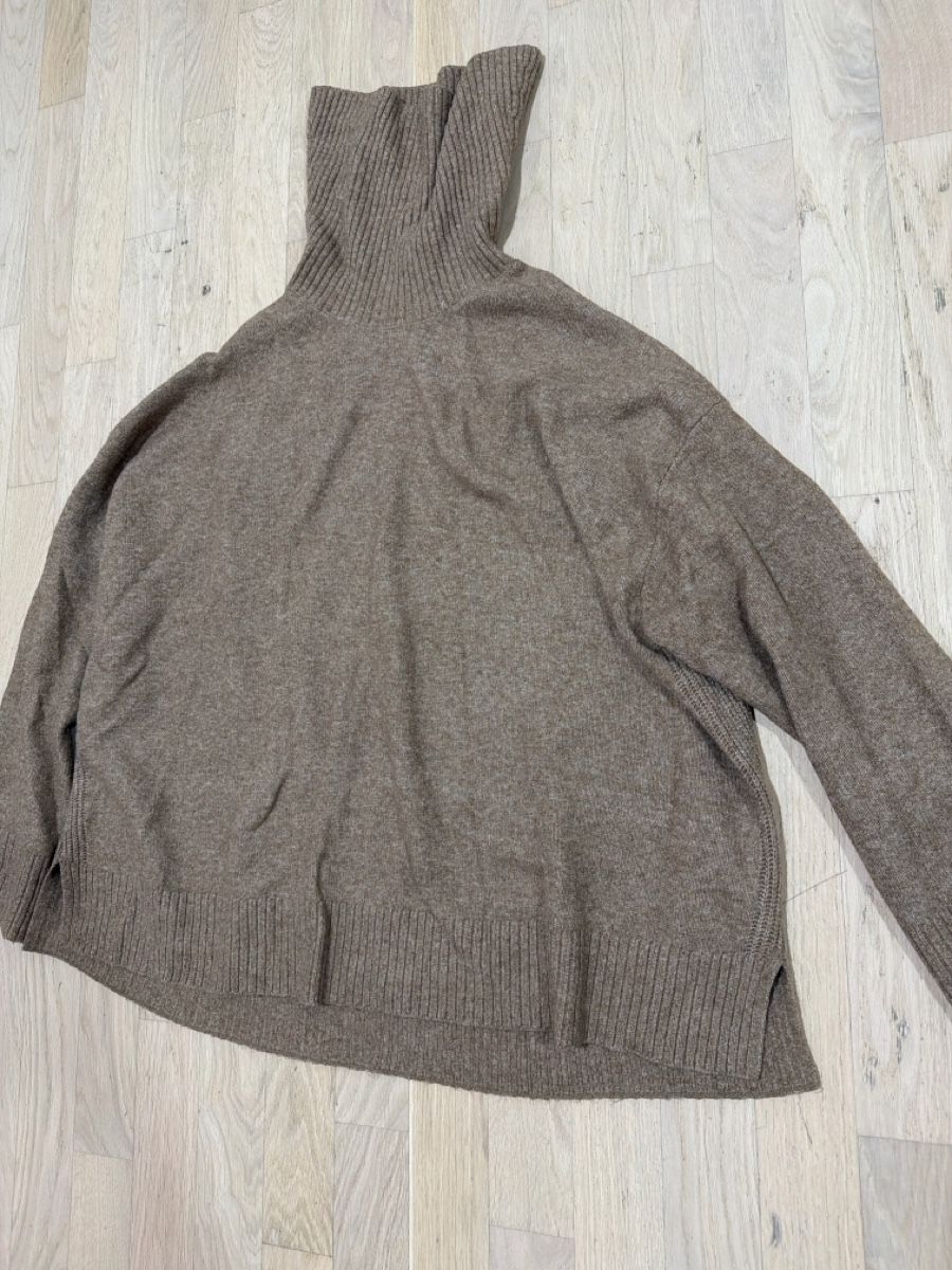 Oysho Maglioni & Felpe:  Oysho Rollkragenpullover taupe, Grösse M – Usato da Effretikon venduto da MaisonNade 3