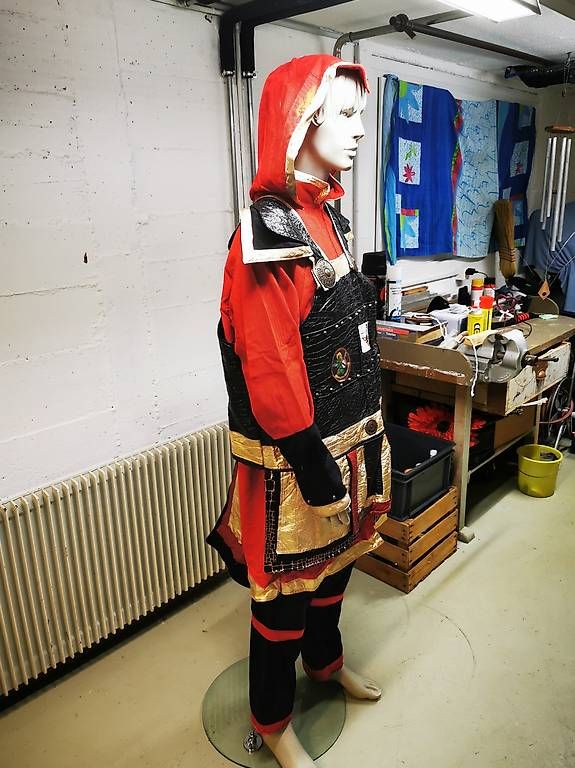 Costumi: Kostüm Feuer krieger – Usato da Bleienbach venduto da ven_k5rv 1
