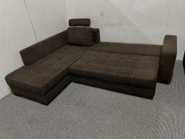 Gemütliches braunes Ecksofa