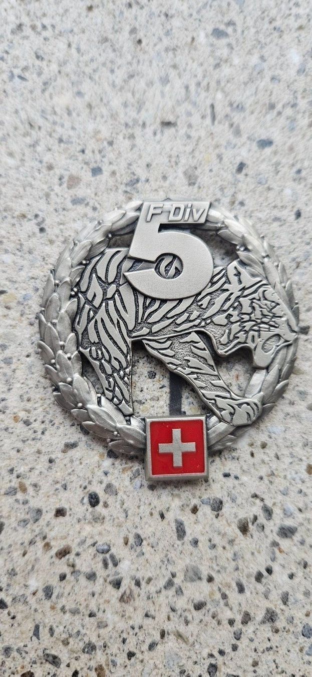 Schweizer Armee Placchette & Badge: *** Beretemblem Silber Schweizer Armee *** – Nuovo e nell'imballaggio originale da Riedholz venduto da fr_sIruP