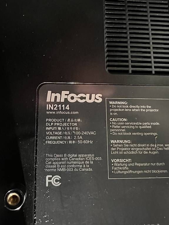 Proiettori: Retroprojecteur InFocus – Usato da Préverenges venduto da Dani_La_Brocante 3