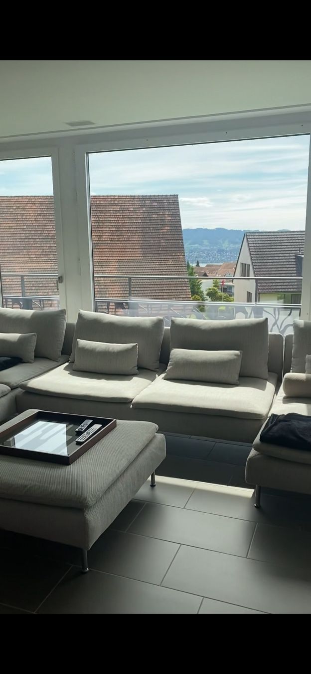 Ikea Divani: Wohnlandschaft hellgrau mit Hocker guter Zustand – Usato da Zürich venduto da esk_6ymz 1