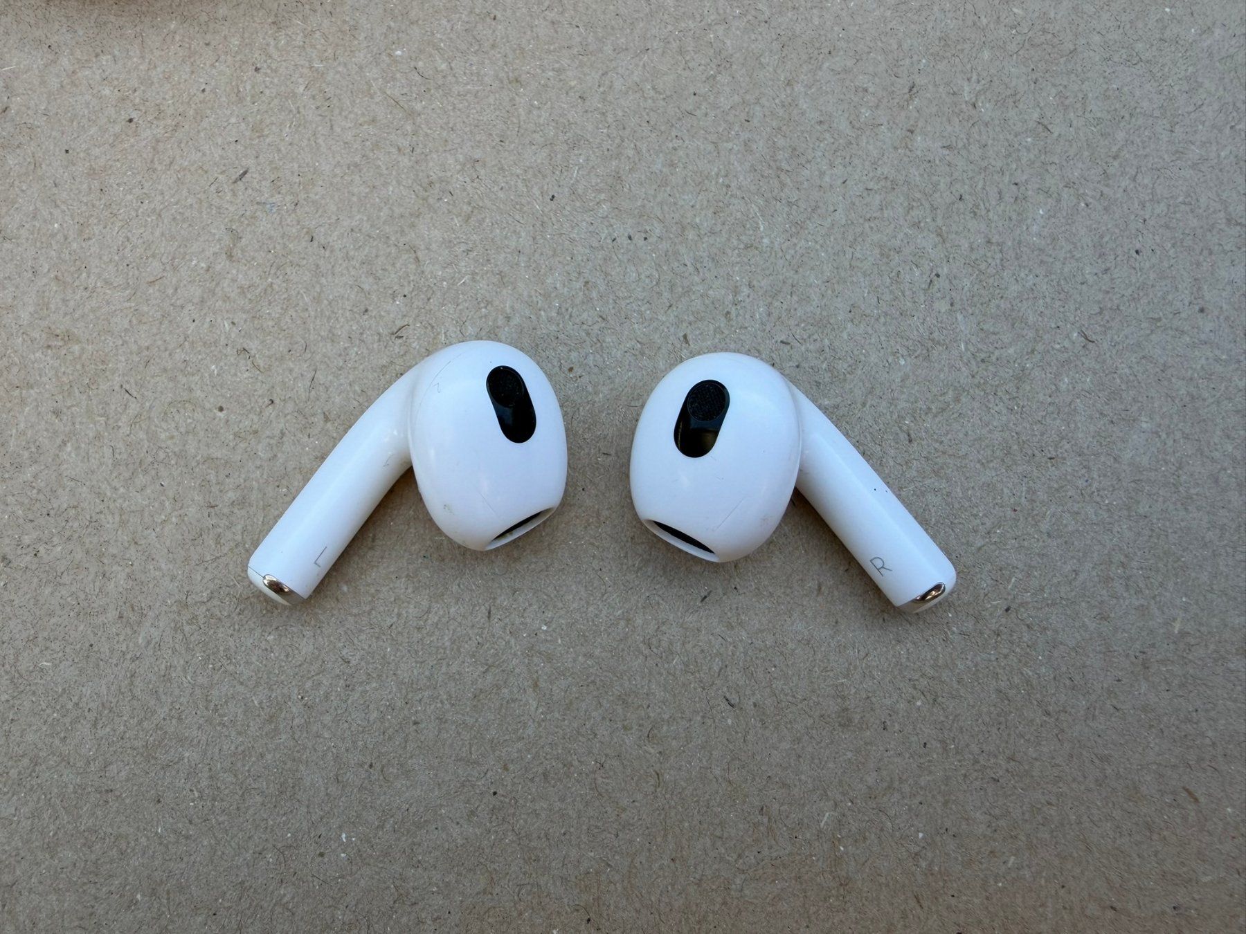 Apple Kopfhörer: Apple AirPods (3. Generation) mit Lightning Ladecase – Gebraucht aus Hindelbank von TC23 1