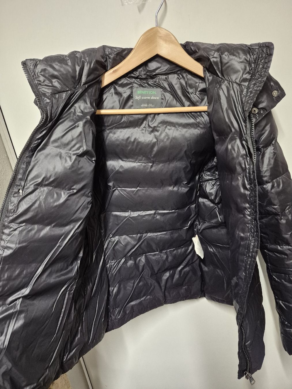 Benetton Jacken: Benetton Daunenjacke Gr.36 schwarz – Gebraucht aus Merligen von muss_haben 3