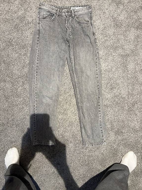 Jeans: Graue Lose Fit Jeans von Bershka – Gebraucht aus Bolligen von fel_cp8q