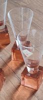 Schnappgläsli mit quadratischem Glasfuss neuwertig