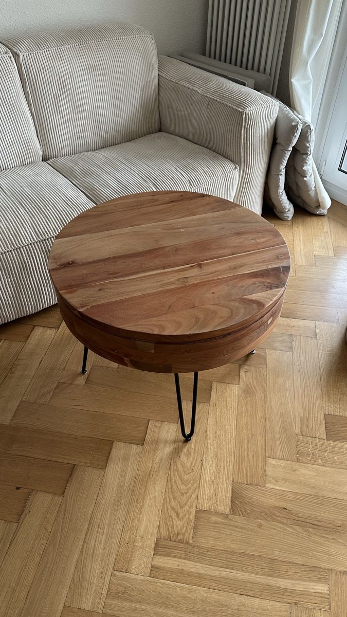 Tische: Couch-/Beistelltisch Holz – Gebraucht aus Zürich von vel_ro21