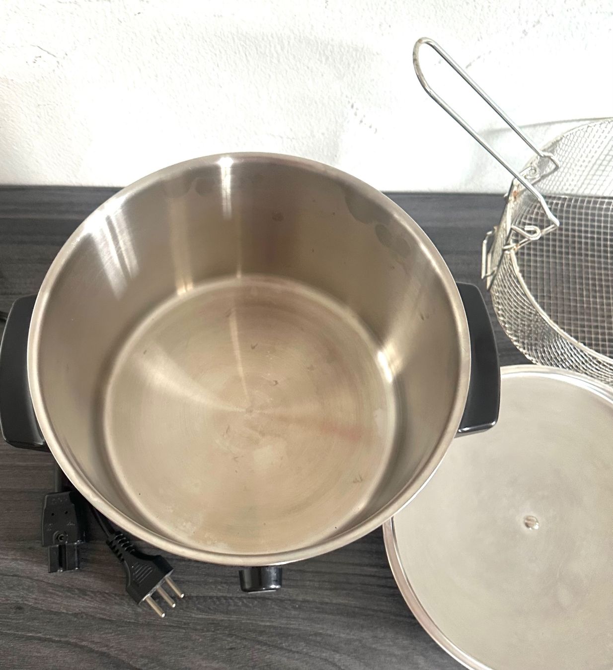 Sigg Padelle: Fritteuse SIGG vintage – Usato da Zürich venduto da brazerola 3