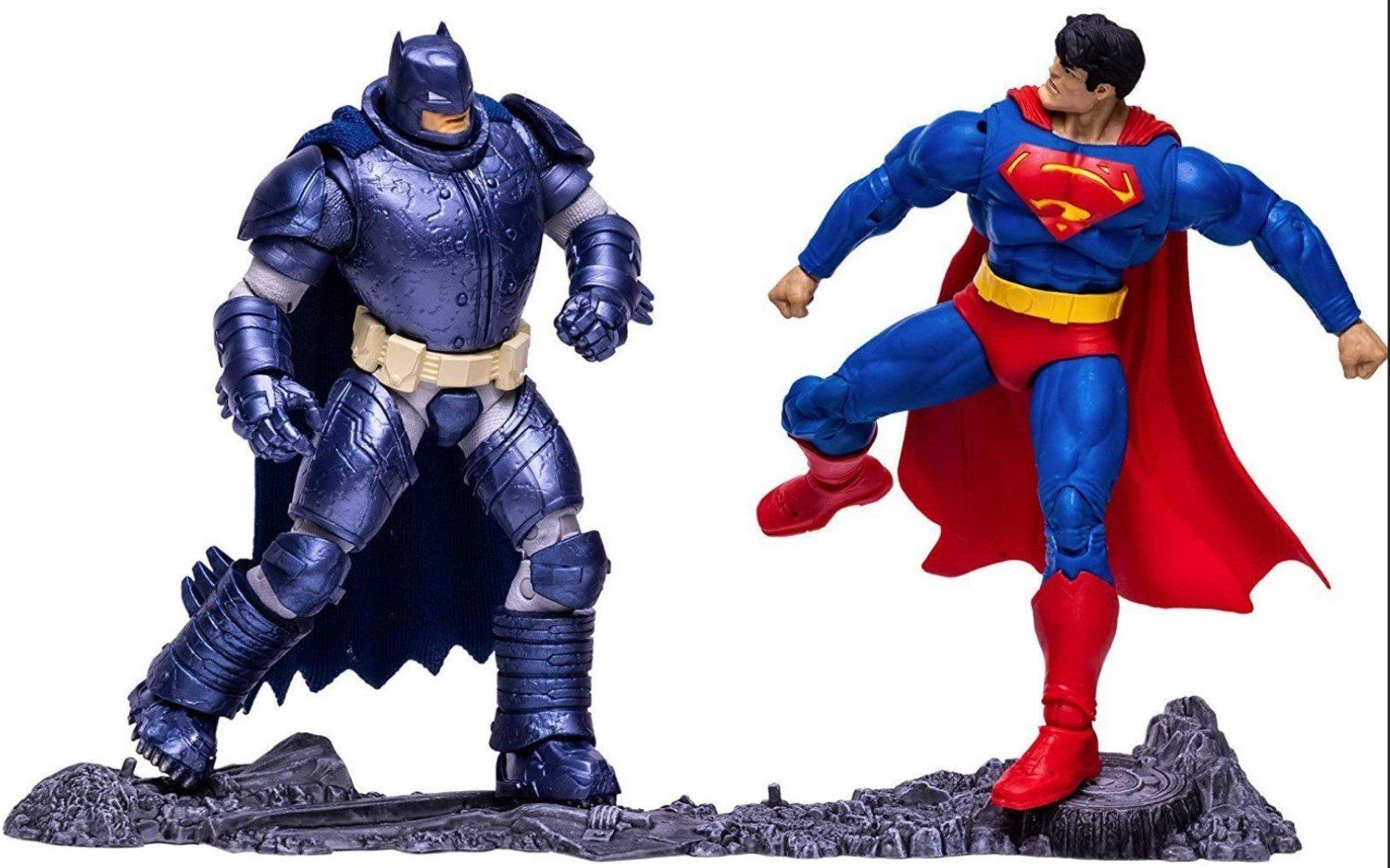 Bandai Statuette: McFarlane DC Multiverse Superman vs. Armored Batman – Nuovo e nell'imballaggio originale da Männedorf venduto da Molum