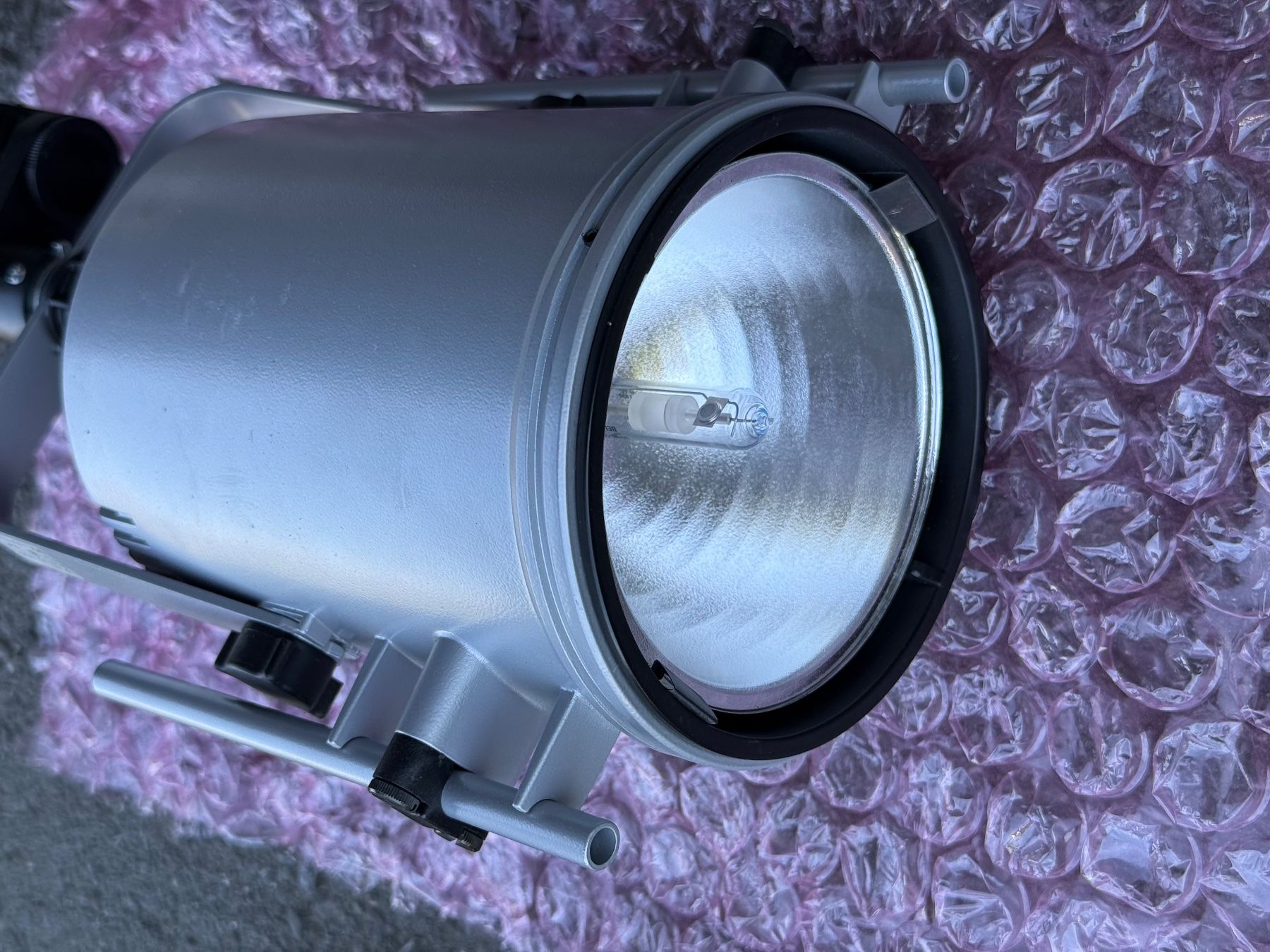 Lampade: 2x Projecteurs NEUCO – Nuovo (secondo la descrizione) da Monthey venduto da 11642mth 6