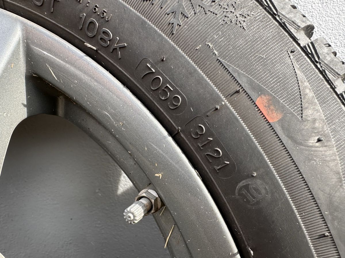 Pneumatici & Ruote complete: 4 komplette Räder 205/55 R16 – Usato da Holderbank SO venduto da _Renarde_ 2