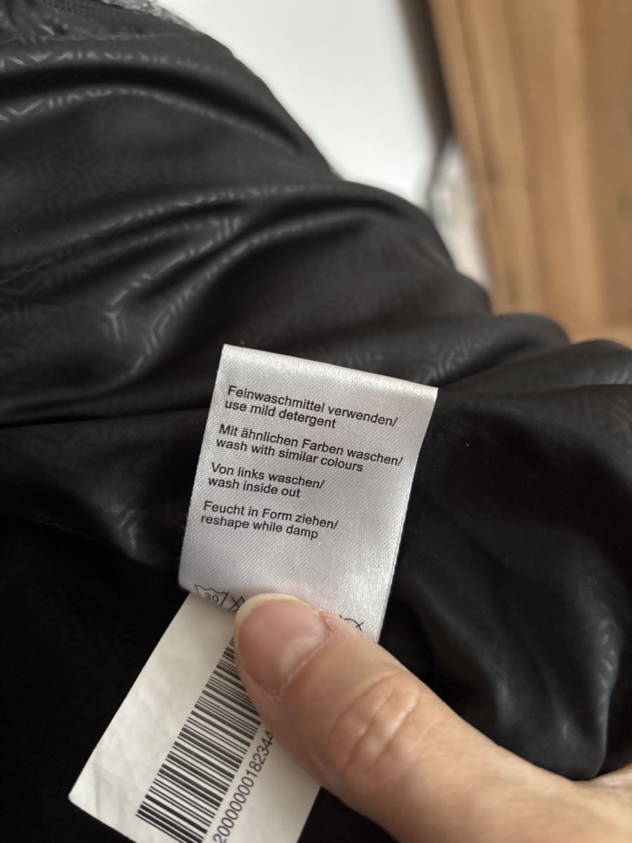 Gilet & Giacche: Herren Gilet schwarz – Usato da Krattigen venduto da Landado 5