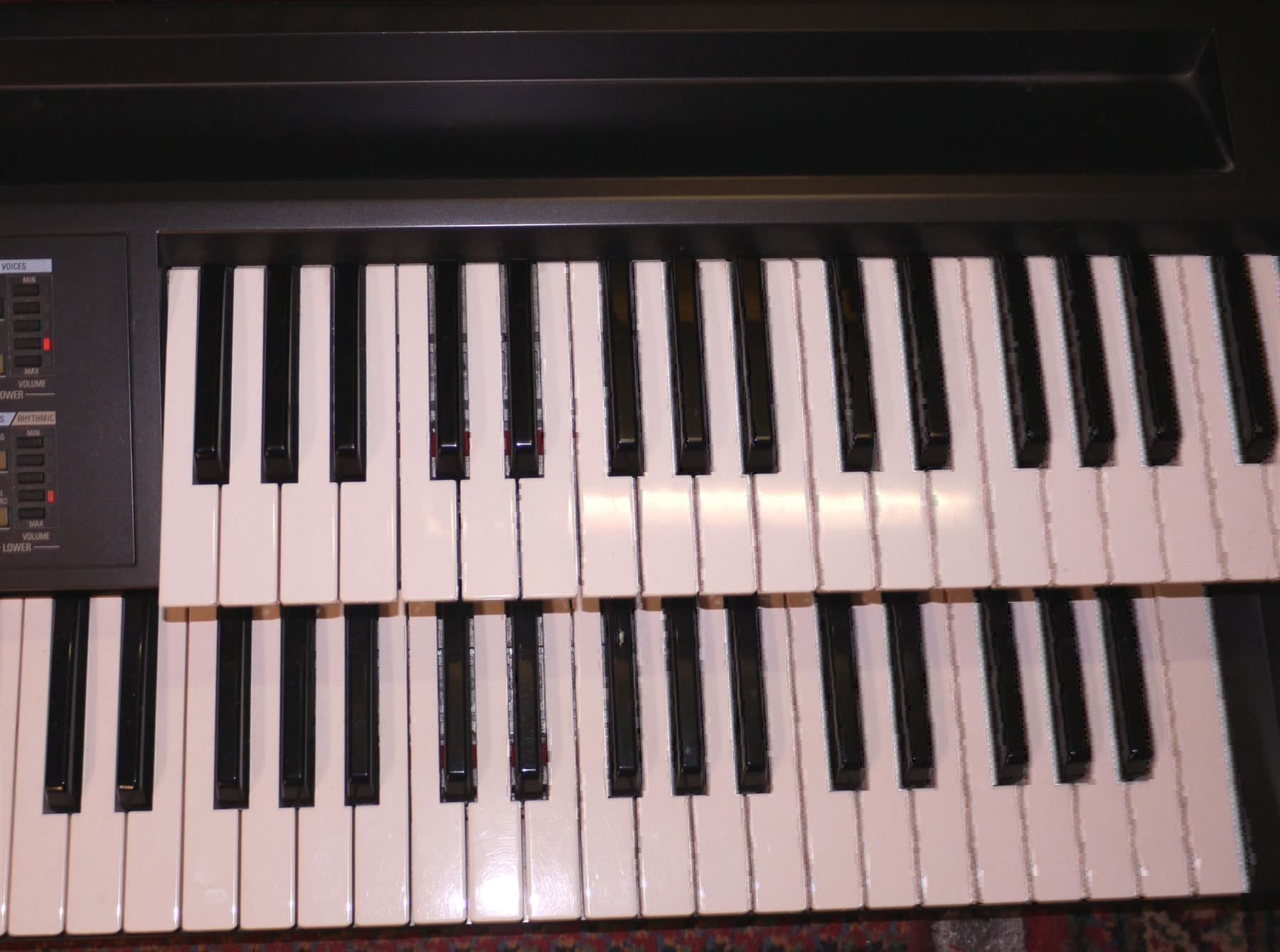 Strumenti musicali: Yamaha Orgel Electone ME-10 – Usato da Männedorf venduto da livesteam 2