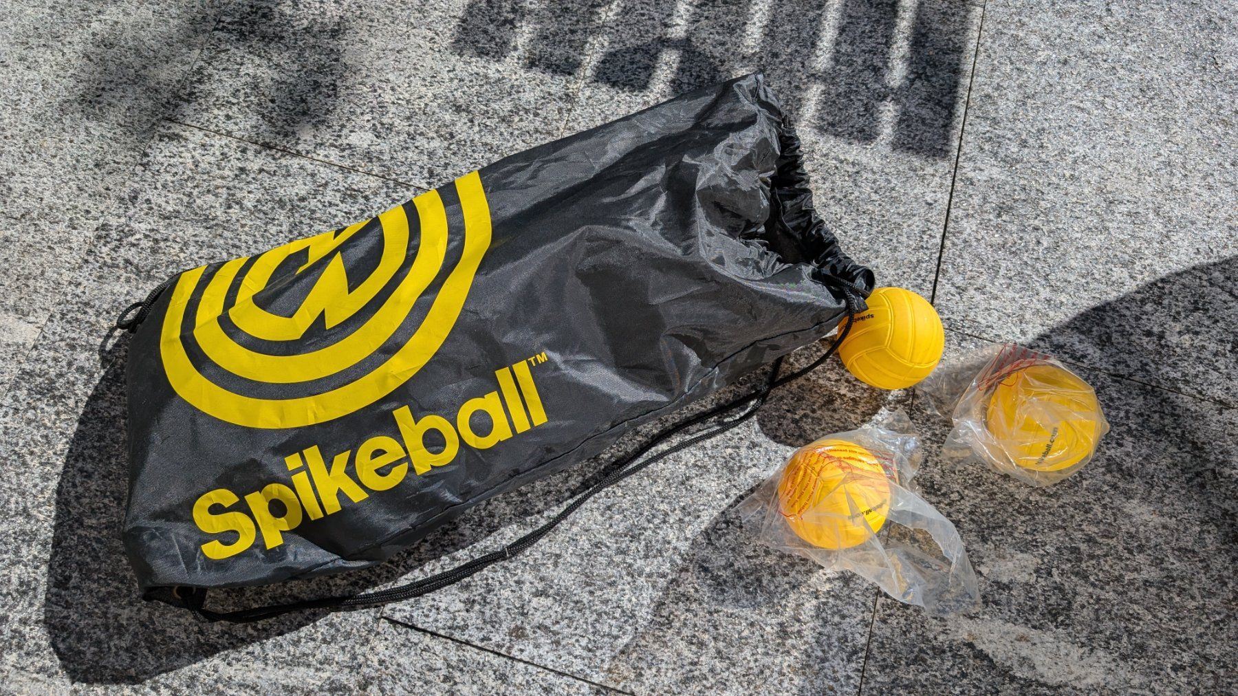 Spiele: Spikeball Standard-Set – Gebraucht aus Zürich von fabitosh