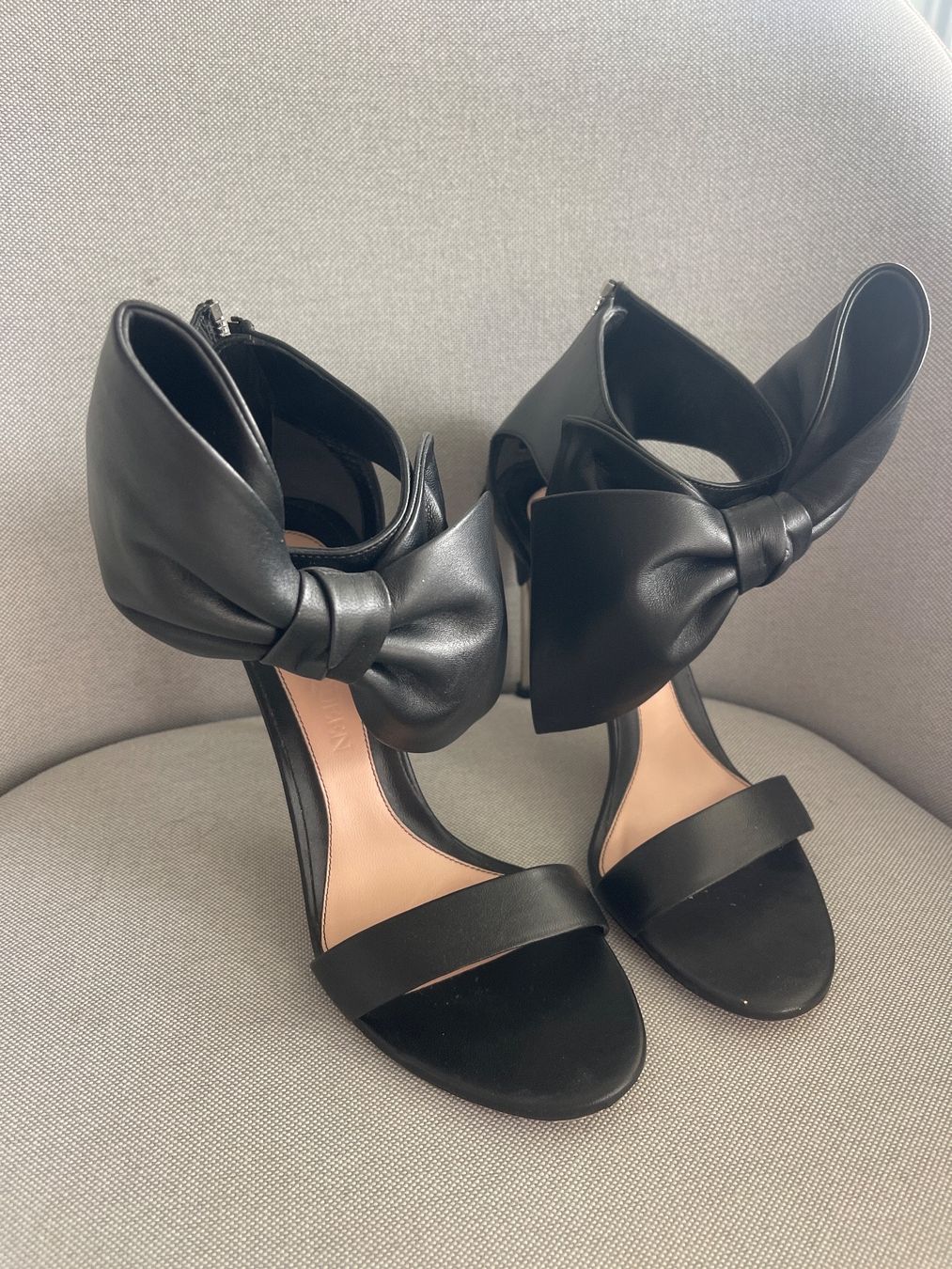 Alexander Mcqueen Damenschuhe: Alexander McQUEEN Sandals 40 – Gebraucht aus Agra von Milena_L